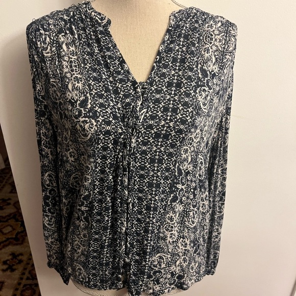 Lucky Brand Women’s V Neck Blouse Long Sleeve Navy Boho Large - Picture 1 of 7
